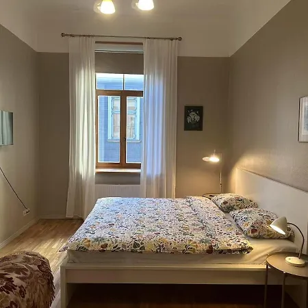 Apartment Dzirnavu Apartment, Free Parking Riga